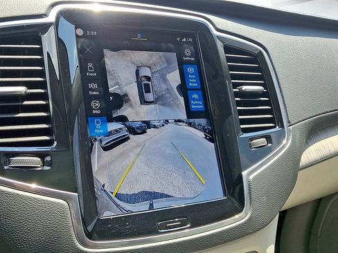 Certified 2025 Volvo XC90 T8 Ultra w/ Protection Package Premier AWD/4WD image 21