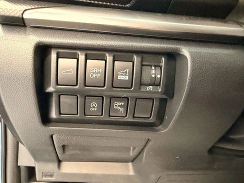 Used 2023 Subaru Forester Premium AWD/4WD image 41