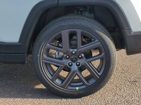 New 2026 Jeep Compass Latitude image 26