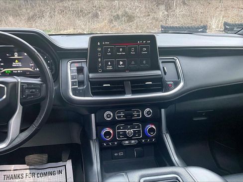 Used 2022 GMC Yukon XL SLT w/ SLT Premium Package image 6