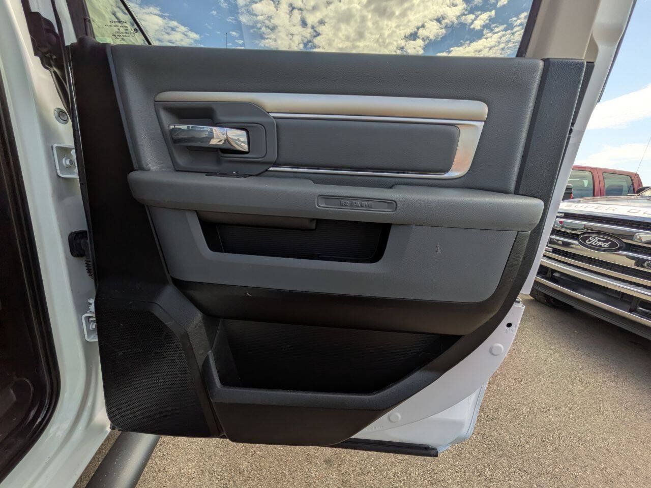 Used 2019 RAM 1500 Warlock AWD/4WD image 31