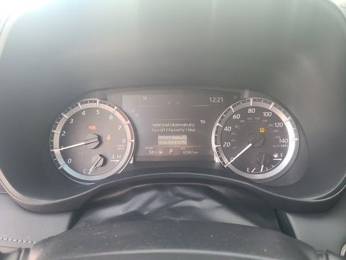 Used 2024 Toyota Highlander LE image 24