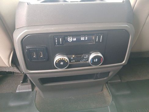 Used 2020 Ford Expedition XLT w/ Equipment Group 201A RWD image 14