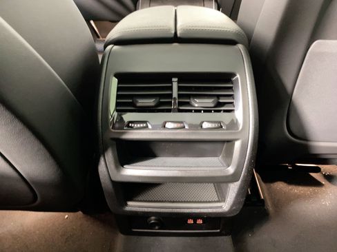 Used 2026 BMW X5 sDrive40i w/ Premium Package image 28