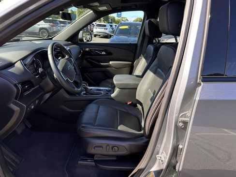Used 2023 Chevrolet Traverse RS AWD/4WD image 11