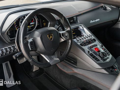 Used 2014 Lamborghini Aventador LP 700-4 image 24