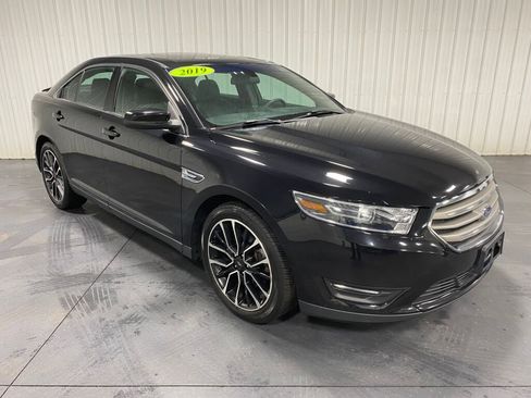 Used 2019 Ford Taurus SEL w/ Equipment Group 201A image 2