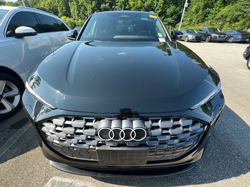 Used 2025 Audi Q5 Prestige AWD/4WD image 2