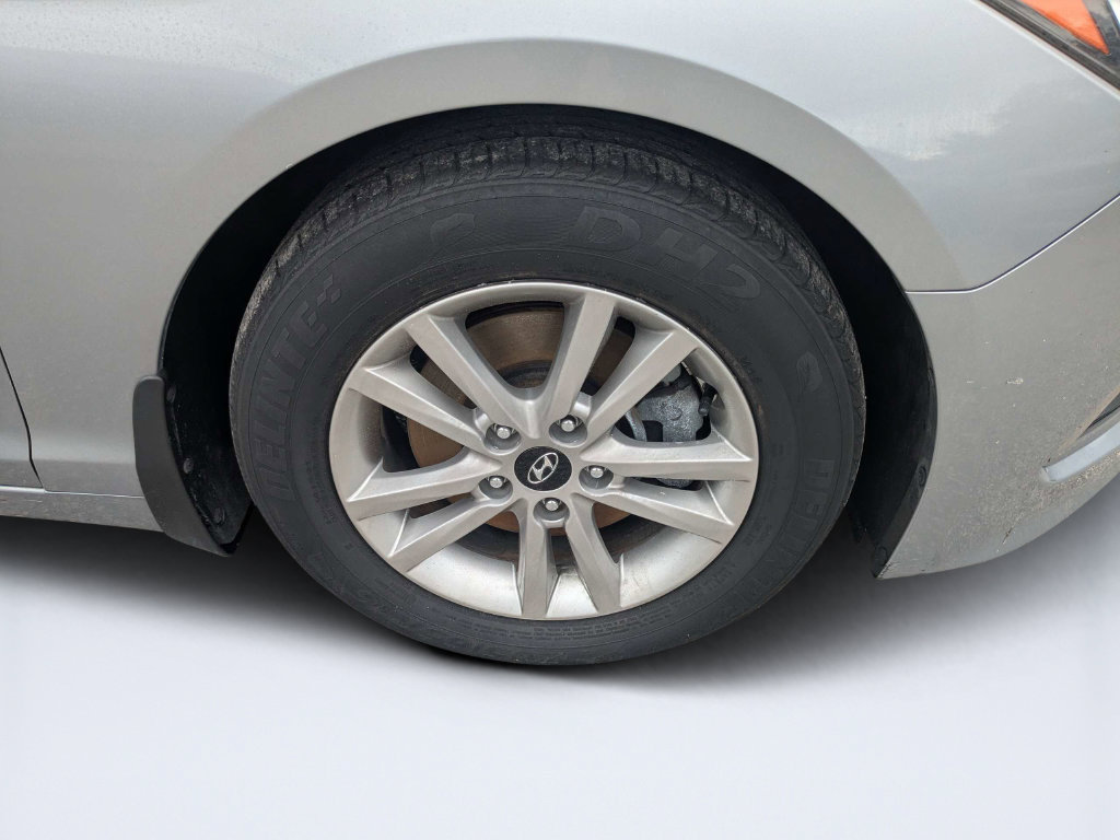 Used 2015 Hyundai Sonata SE w/ Winter Package FWD image 15