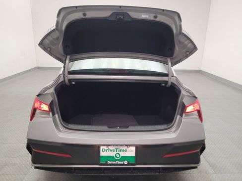 Used 2025 Hyundai Elantra Sport FWD image 29
