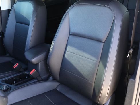 Used 2020 Volkswagen Tiguan SE image 13