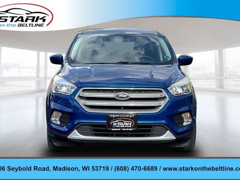 Used 2019 Ford Escape SE FWD image 2