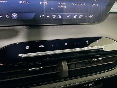 New 2026 Buick Enclave Avenir w/ Super Cruise Package AWD/4WD image 13