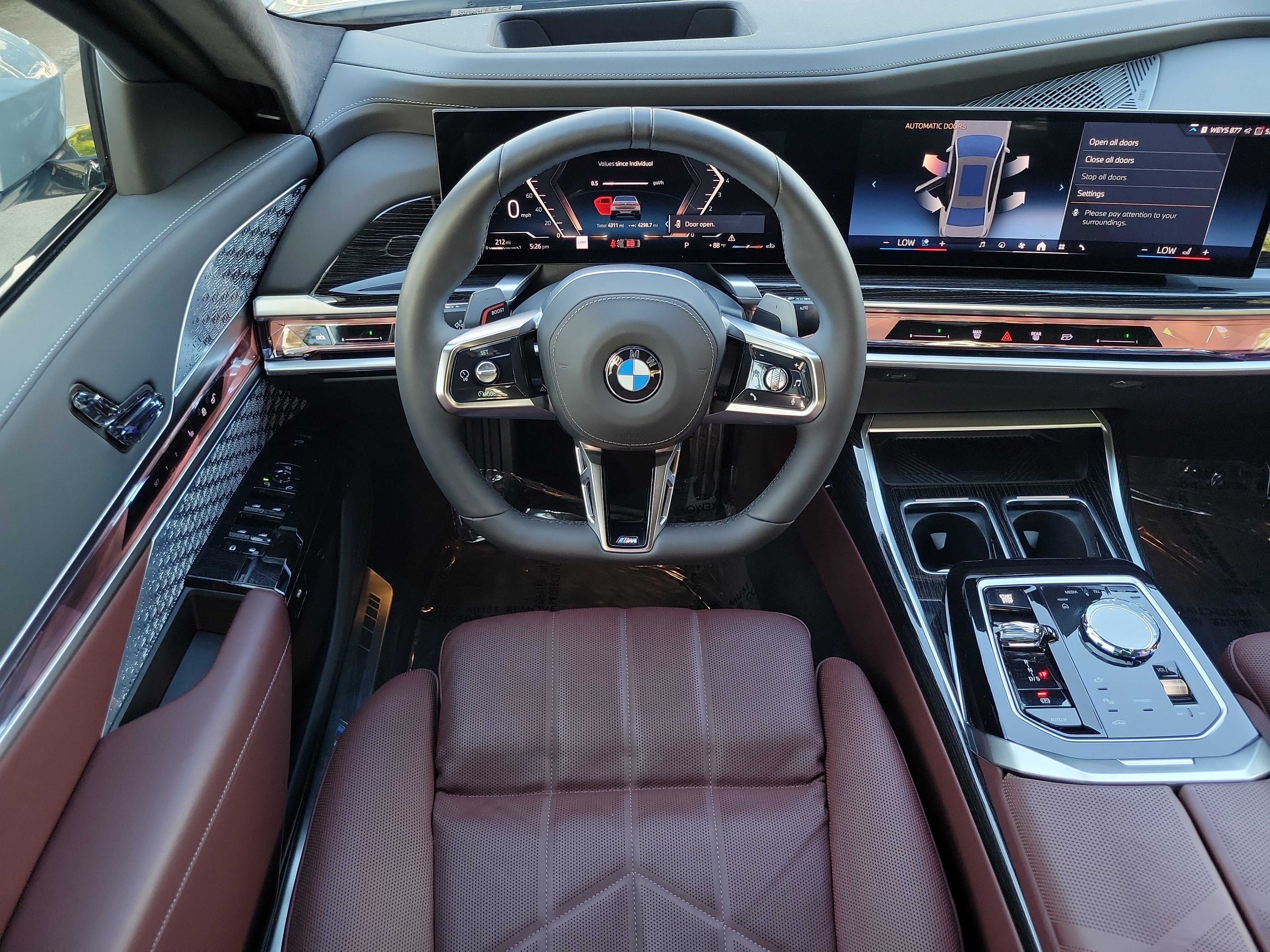 Used 2026 BMW 740i w/ Executive Package RWD image 18