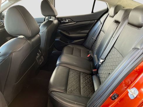 Used 2021 Nissan Maxima Platinum w/ Sport Mat Group FWD image 25