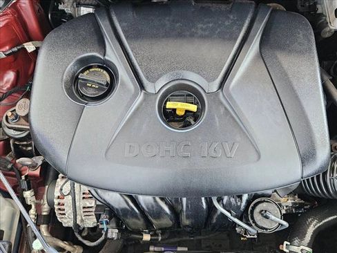 Used 2016 Hyundai Elantra SE FWD image 17