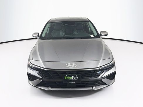 Used 2024 Hyundai Elantra Limited FWD image 2