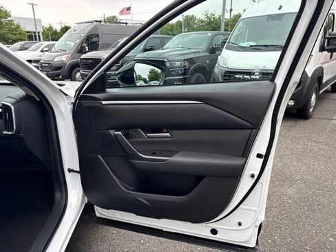 Used 2025 MAZDA CX-50 AWD 2.5 S w/ Preferred Package image 35