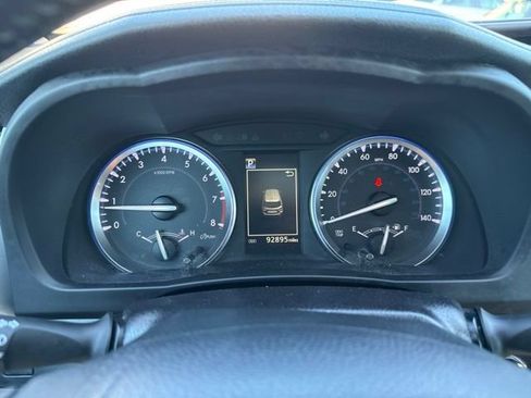 Used 2017 Toyota Highlander XLE AWD/4WD image 24