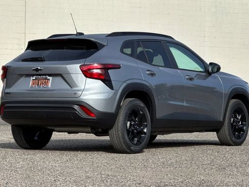 New 2026 Chevrolet Trax LT w/ Midnight Edition image 4