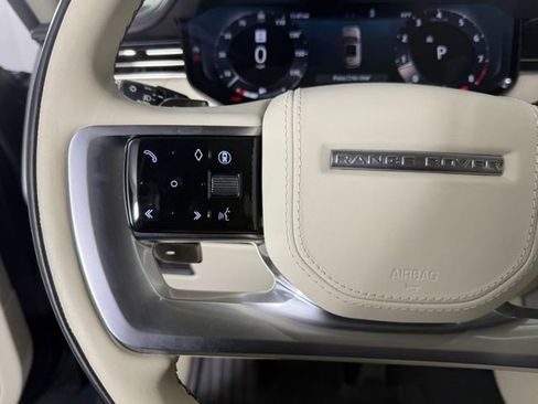 Used 2024 Land Rover Range Rover SE AWD/4WD image 18