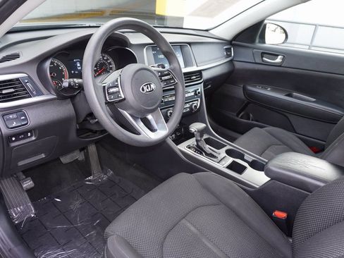 Used 2020 Kia Optima LX image 10