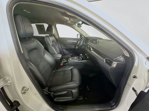 Used 2020 MAZDA CX-5 Touring FWD image 32