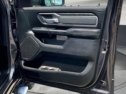 Used 2019 RAM 1500 Big Horn AWD/4WD image 32
