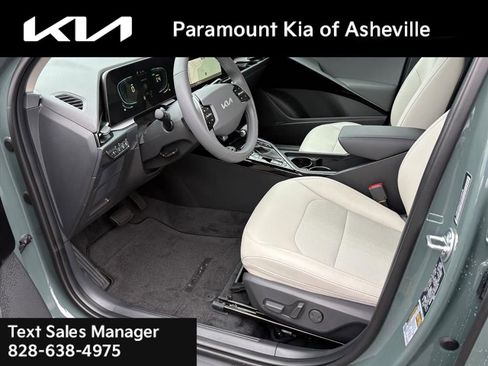 New 2026 Kia Niro EX image 18