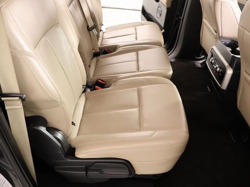 Used 2023 Ford Expedition Max XLT image 16