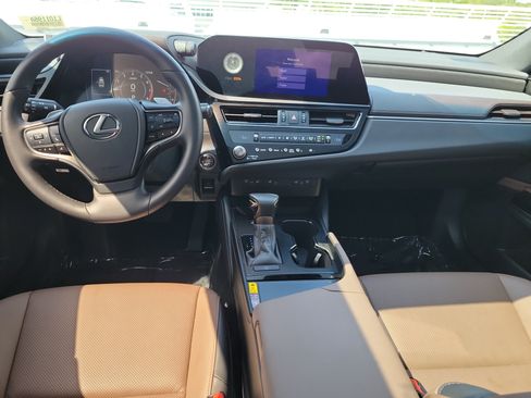 Certified 2025 Lexus ES 350 w/ Premium Package FWD image 15