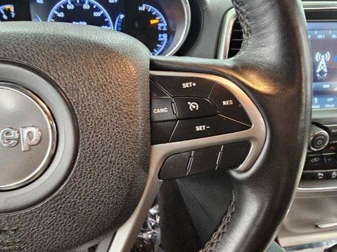 Used 2018 Jeep Grand Cherokee Overland AWD/4WD image 18