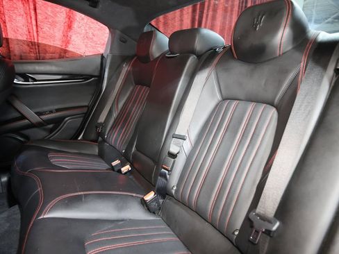 Used 2018 Maserati Ghibli GranLusso RWD image 14