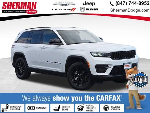 Used 2024 Jeep Grand Cherokee Altitude RWD image 1
