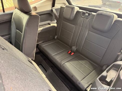 Used 2020 Volkswagen Tiguan SE w/ Panoramic Sunroof Package image 7