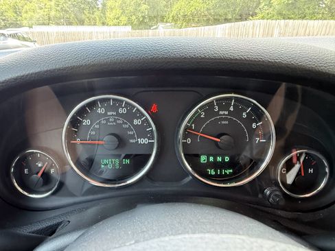 Used 2018 Jeep Wrangler Unlimited Sahara w/ Max Tow Package AWD/4WD image 17