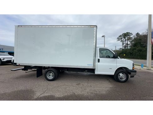 New 2024 Chevrolet Express 3500 Work Van w/ Power Convenience Package image 9