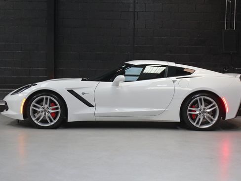 Used 2019 Chevrolet Corvette Stingray Coupe w/ 2LT Preferred Equipment Group RWD image 3