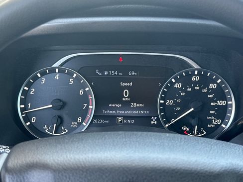 Used 2023 Nissan Titan SV image 22