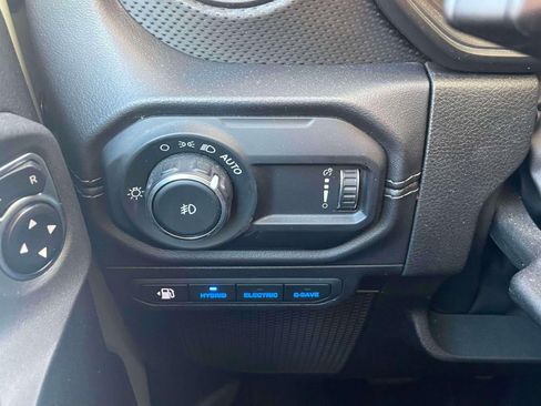 Used 2024 Jeep Wrangler Unlimited Rubicon 4xe image 19