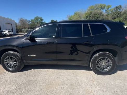 Used 2025 GMC Acadia Elevation image 5