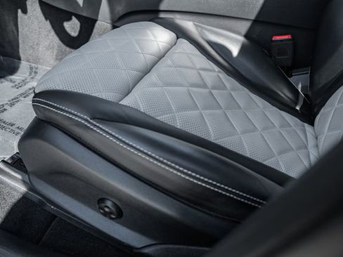 Used 2021 Mercedes-Benz GLC 43 AMG 4MATIC image 35