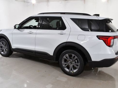 New 2026 Ford Explorer Active w/ Active Comfort Package AWD/4WD image 15