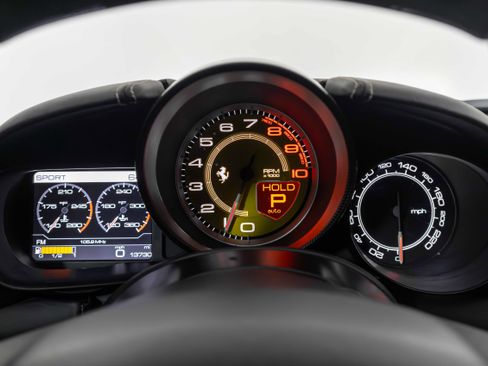 Certified 2016 Ferrari California T image 30