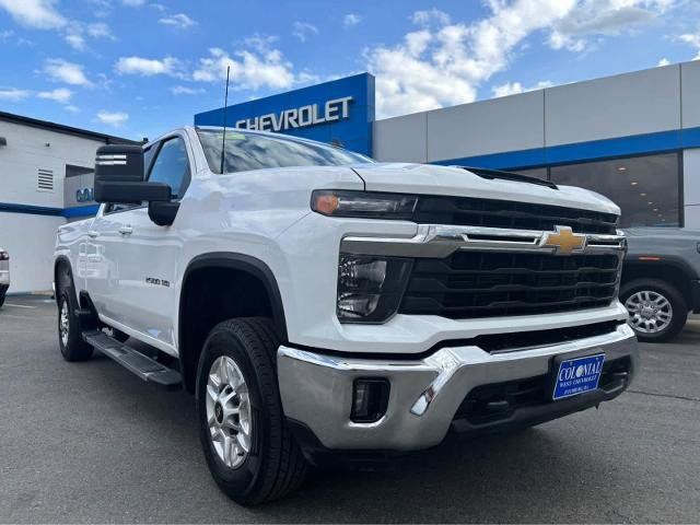Used 2025 Chevrolet Silverado 2500 LT w/ Convenience Package AWD/4WD image 16