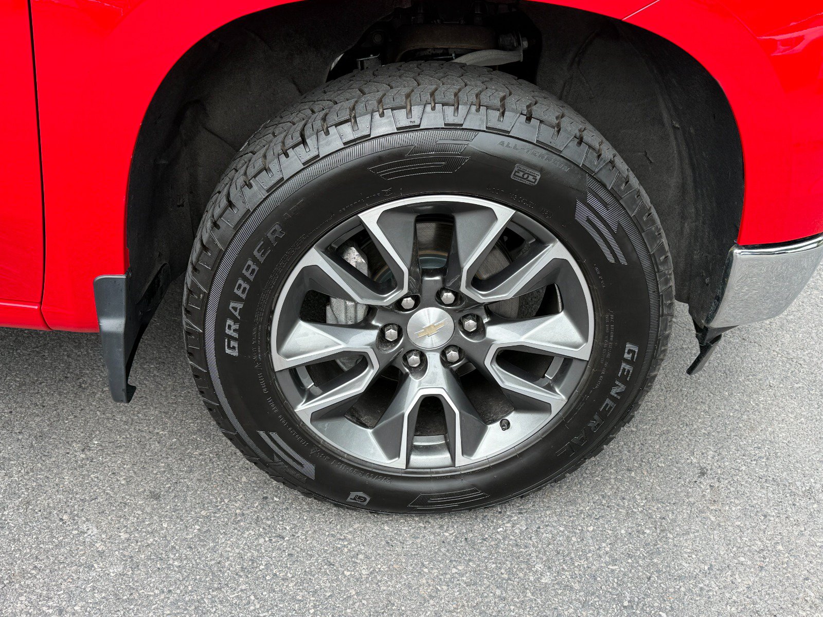 Certified 2024 Chevrolet Silverado 1500 LT AWD/4WD image 12