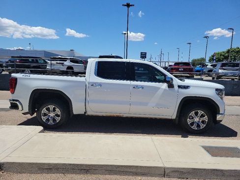 Used 2025 GMC Sierra 1500 SLT AWD/4WD image 8