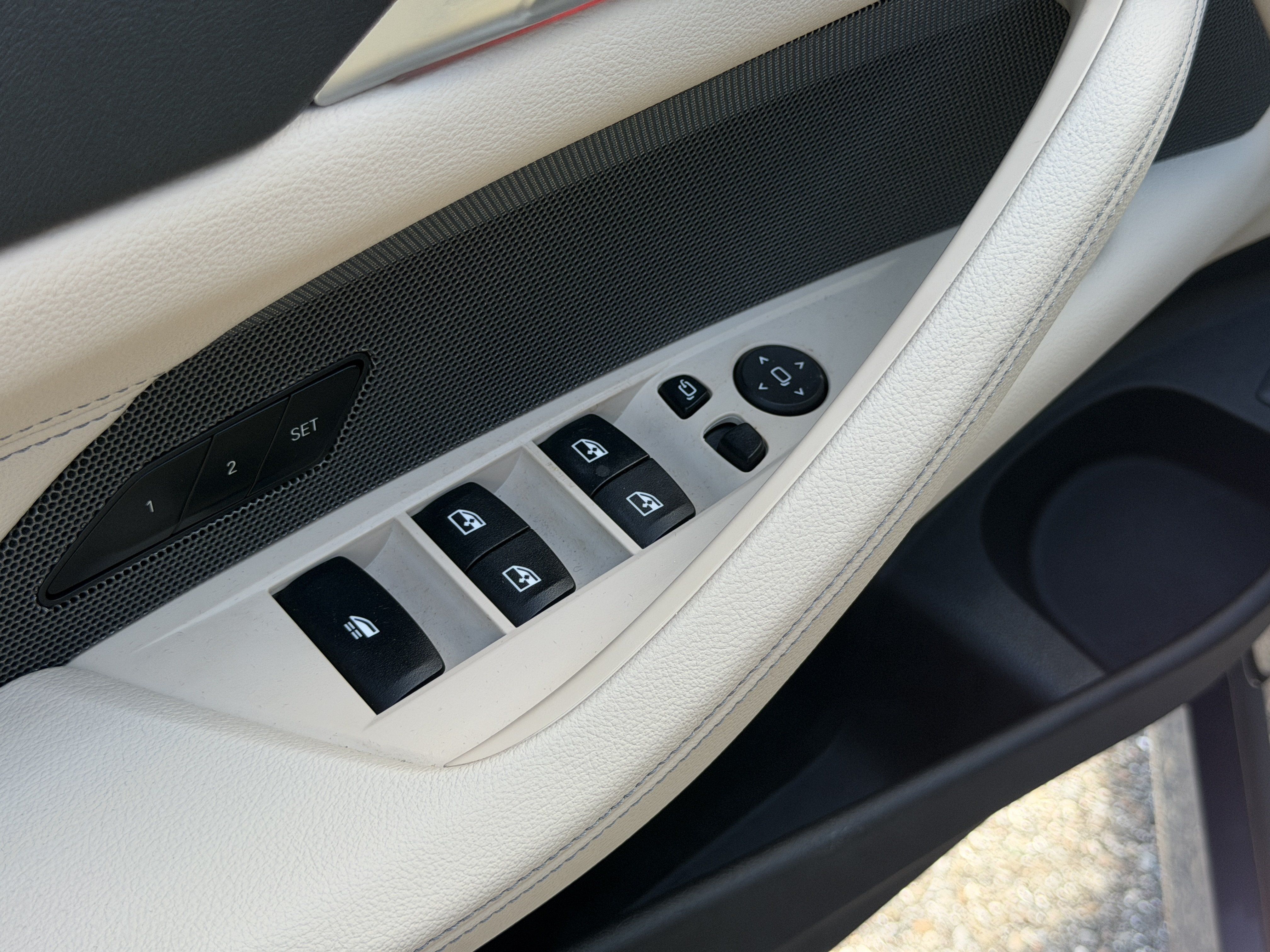 Used 2022 BMW M440i Convertible RWD image 27