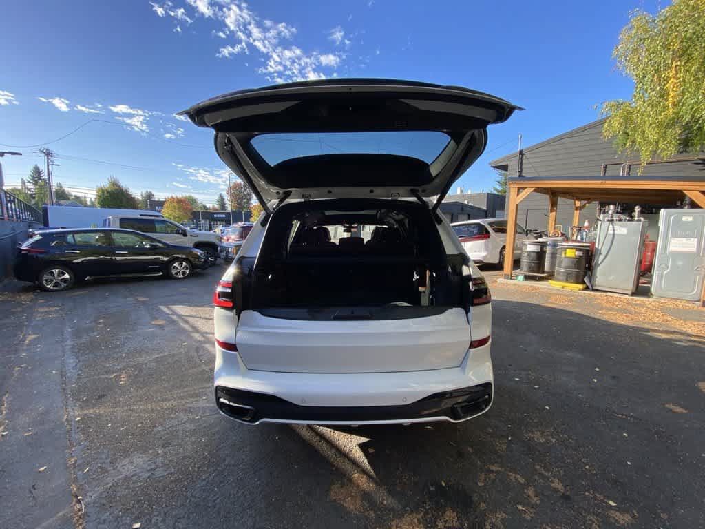 Used 2025 BMW X7 xDrive40i w/ Executive Package AWD/4WD image 29