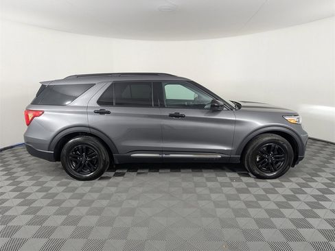 Used 2024 Ford Explorer XLT image 42